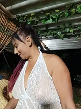 Watch esmeralda_li live on EroticFlix - High definition streams
