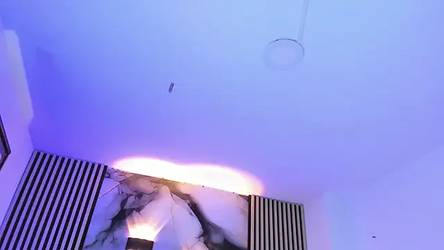 Watch chloe_jacksonn live on EroticFlix - High definition streams