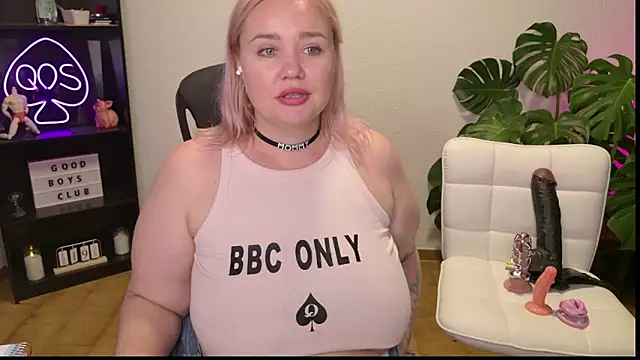 MargotGrey webcam