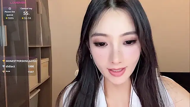 Tindraa live sex cam