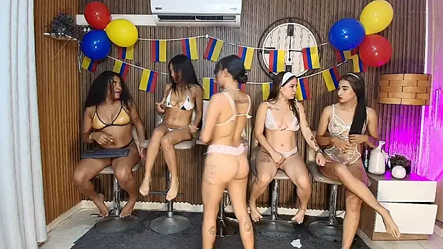 canelasquirt live sex cam