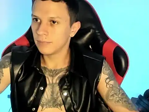 Masterdave7 live cam on StripChat