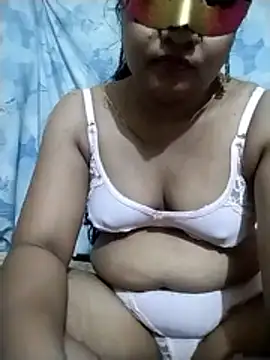 PriyankaSuthhar webcam