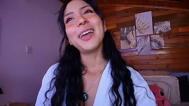 Watch amber_curly live on EroticFlix - High definition streams