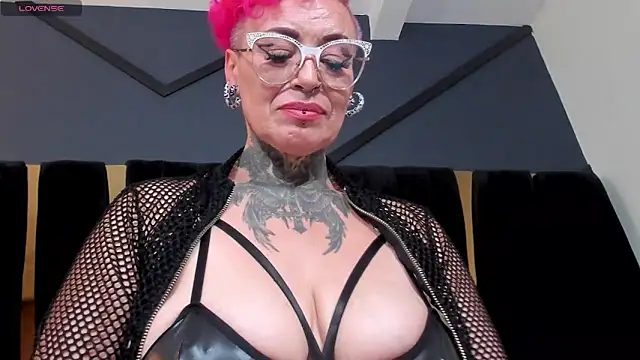 Watch mistress_sandy live on EroticFlix - High definition streams