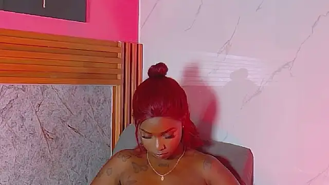 kinkyandsavage webcam