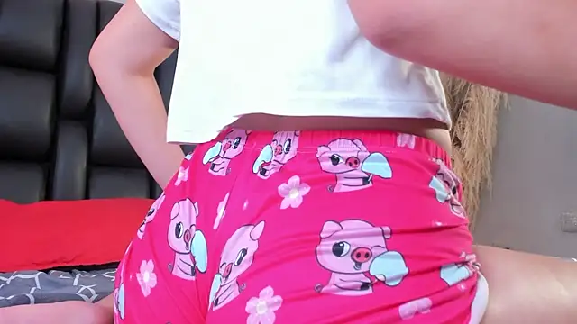 ariel_creamy20 webcam