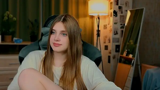 Watch yourbeautyarya live on EroticFlix - High definition streams