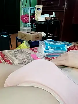 QueenSoreal webcam