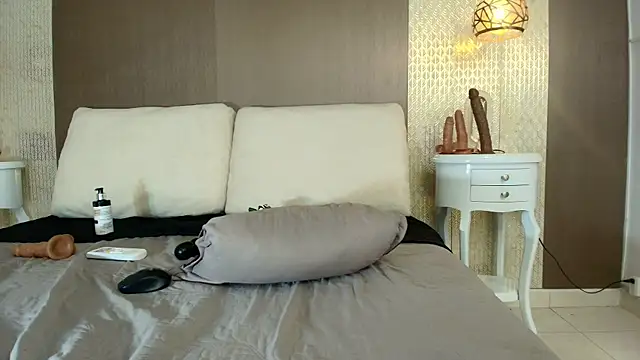 Tiifany_Baker webcam