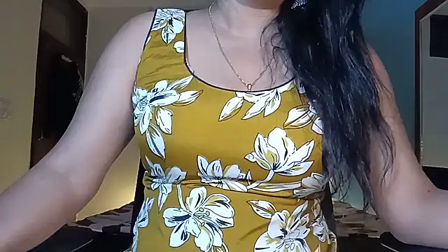 YourDesi_Laila_ webcam