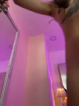 AliciaRoux webcam