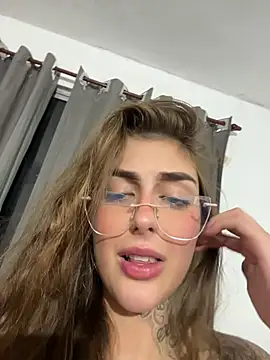 miiabellovic webcam