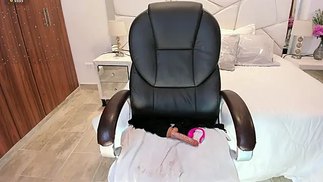Watch Shary_leon live on EroticFlix - High definition streams