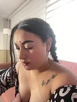 IvySanchez_Pinkk webcam