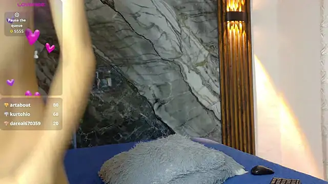 Mia_Collins7 webcam