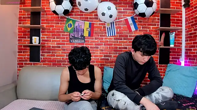 Hoot_boyss_ webcam