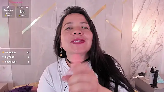 AlmaRose__ webcam