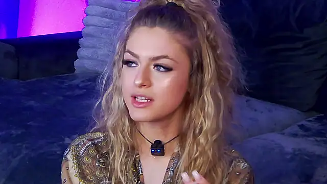 AnneMaryie webcam
