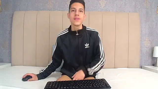 thiago19s - Thiago19s's free webcam - UK Sex Cams