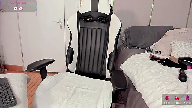 Jadeh_Williams02 webcam