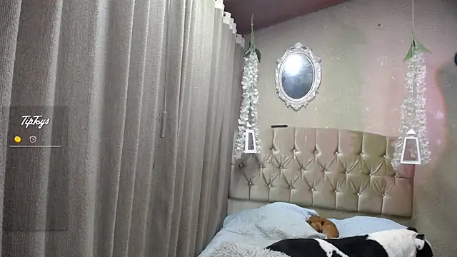 Dreams_sophi webcam