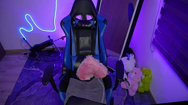 tay_ler3 webcam