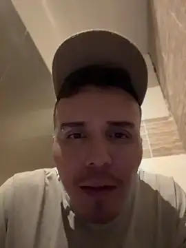adam-rivera webcam