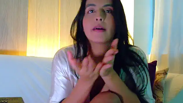 AliishaPss webcam