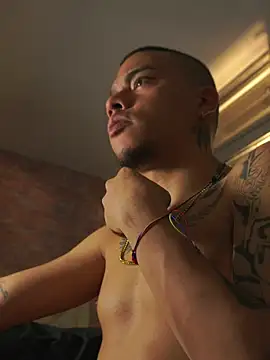 AlphaMasterXxx webcam