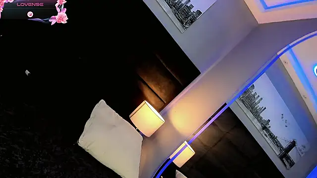 CuteMiaaa webcam