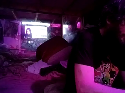 nearby_causual webcam