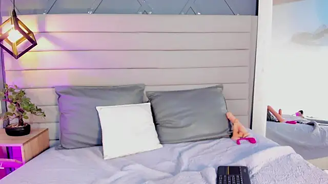 Miia_ferrarii webcam