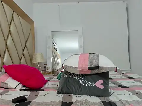 briana_wonder69xxx webcam