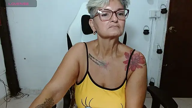 Watch bety-cum2 live on EroticFlix - High definition streams