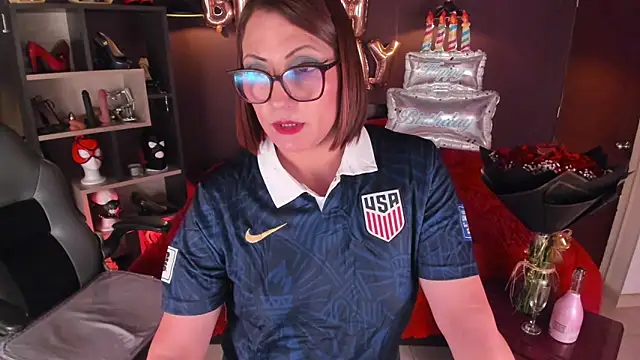 Watch Veronica_Jacobss live on EroticFlix - High definition streams
