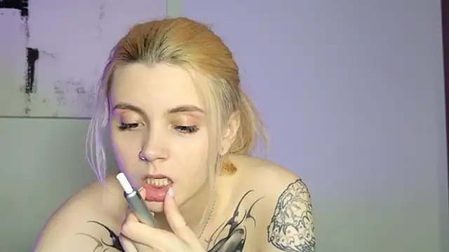 HarpyWitch live cam on StripChat