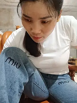 Bear-bear0 live cam on StripChat