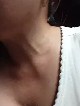 Agnes-baby live cam on StripChat