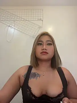 Watch vien_pussy69 live on EroticFlix - High definition streams