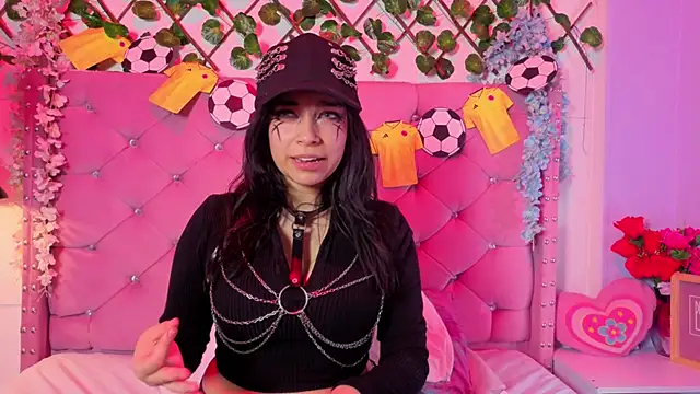 Watch Kira-Berry live on EroticFlix - High definition streams