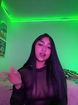 Watch SweetSmokee live on EroticFlix - High definition streams