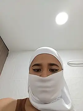 miakhalifa63 live cam on StripChat