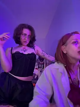 Dooubletroublee webcam