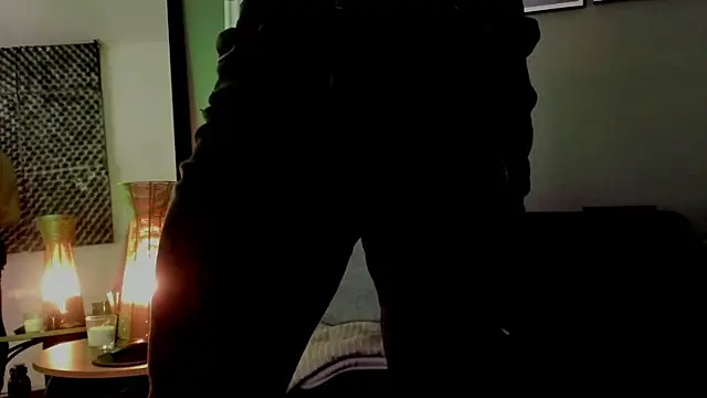 thomas_eliotts live cam on StripChat