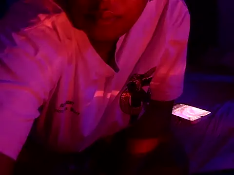slutty_pips webcam