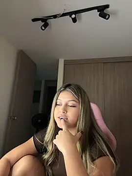 lunablossom_ webcam