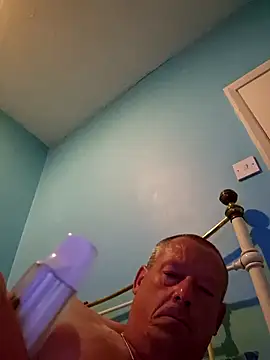Tyson120 live sex cam