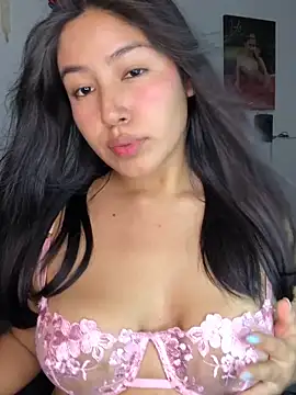 Watch EmmaRossem live on EroticFlix - High definition streams