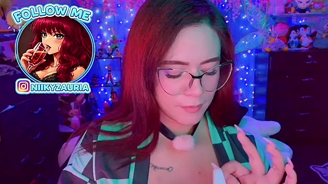 _niiky live cam on StripChat